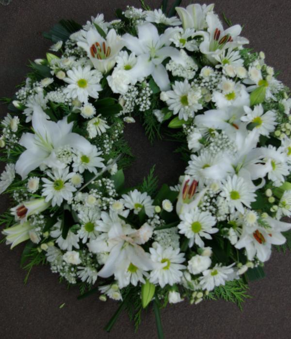 Wreath (All White)
